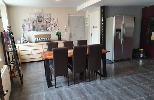 Salins-les-Bains Apartment | Spacious apartment