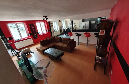 Salins-les-Bains Apartment | Spacious apartment
