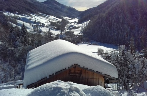 Aillon-le-Jerune Apartment | Spacious apartment in mountain chalet