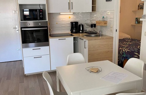 Le Couchant Apartment | Spacious apartment with pool - 6 guests