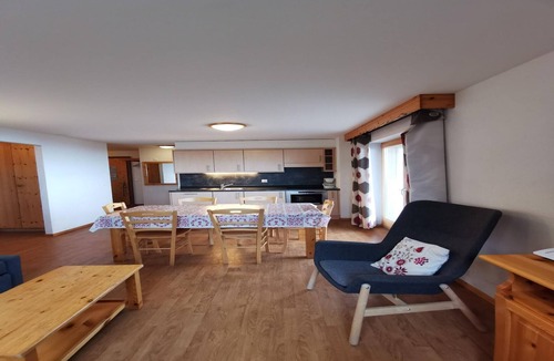 Saint-Pierre-de-Clages Apartment | Spacious apartment in Nendaz