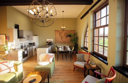 East End Condo | Spacious Apartment with Glasgow Green Views