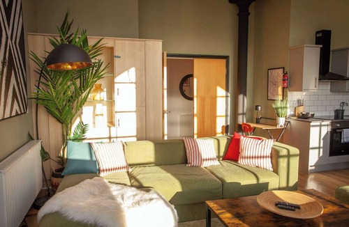 East End Condo | Spacious Apartment with Glasgow Green Views