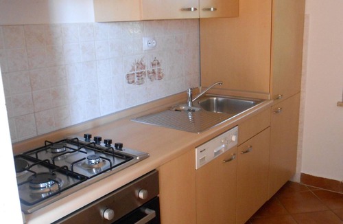 Rovinjsko Selo Apartment | Spacious apartment with sea views and air conditioning