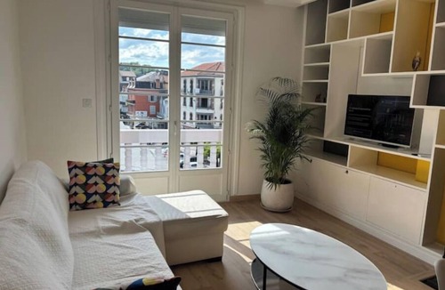 Lourdes Apartment | Spacious apartment 100m2 6 persons Lourdes