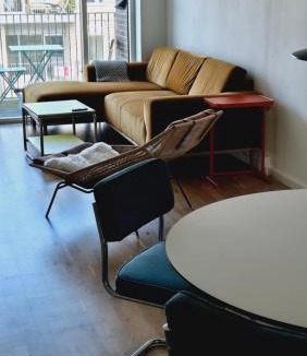 Sydhavnen Apartment | Spacious apartment 120 metres from Metro