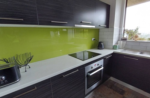 Darlinghurst Apartment | Spacious apartment with stunning harbour view