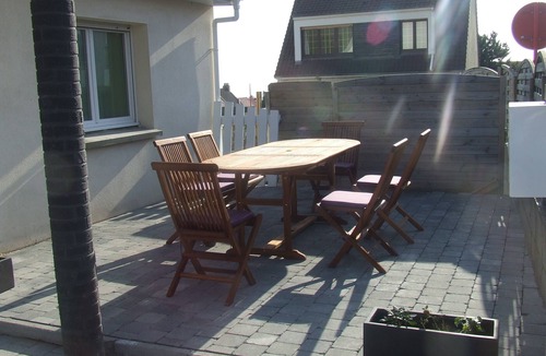 Equihen-Plage Apartment | Spacious apartment with sunny sea views from the skylights with terrace