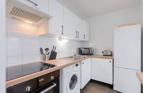La Madeleine Apartment | Spacious apartment with parking and balcony!