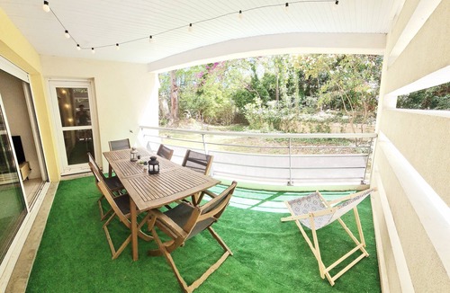 Alco Apartment | Spacious apartment with terrace 100m from the tramway