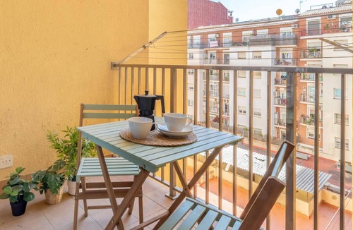 La Sagrera Apartment | Spacious Apartment in Barcelona available for the summer!