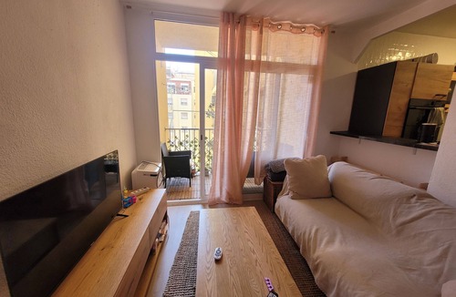 La Sagrera Apartment | Spacious Apartment in Barcelona available for the summer!