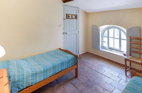 Aimargues Apartment | Spacious Apartment in Aimargues with Garden
