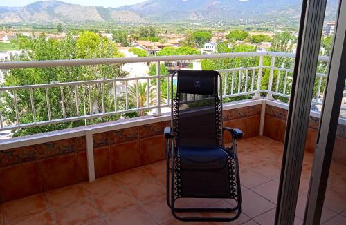 Benicassim Apartment | Spacious Apartment in Benicàssim with Mountain View