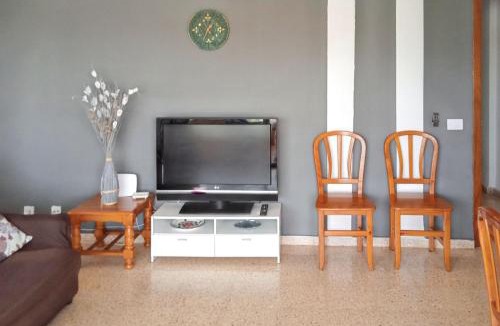 Benicassim Apartment | Spacious Apartment in Benicàssim with Mountain View