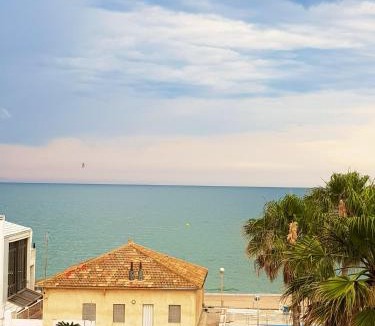 Tavernes de la Valldigna Apartment | Spacious apartment in Tavernes de la Valldigna with sea view