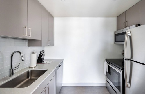 Prudential - St. Botolph Apartment | Spacious Apartment in Luxury Back Bay Building