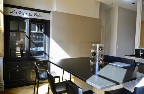 Old Lyon Apartment | Spacious apartment in old Lyon historical location