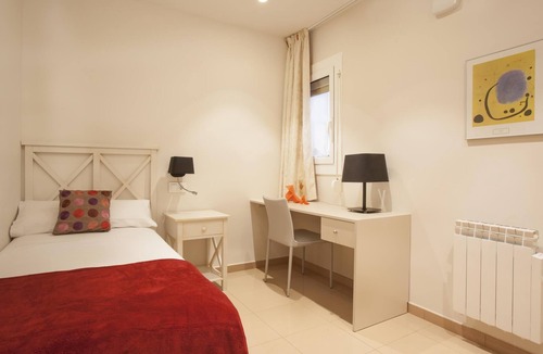 El Camp de l'Arpa del Clot Apartment | Spacious apartment near the Sagrada Familia