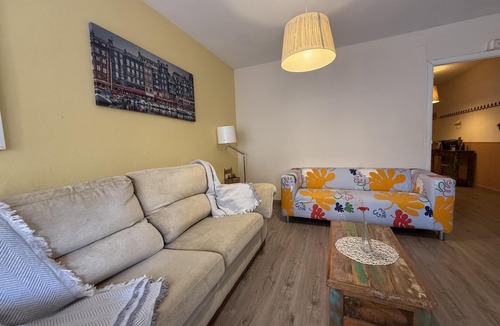 Tarragona Apartment | Spacious apartment near the beach - 8 guests