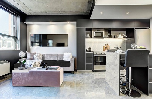 Shaughnessy Village Apartment | Spacious Apartment near McGill