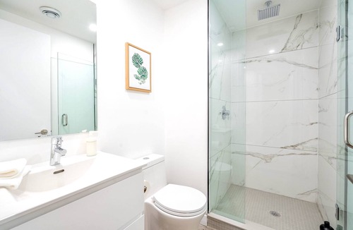 Downtown Toronto Apartment | Spacious Apartment Near Downtown in Regent Park