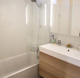 La Villette Apartment | Spacious Apartment Near Canal Saint Martin