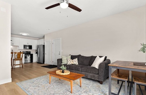 Orange Prairie Apartment | Spacious Apartment Right Off Highway 74