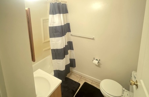 Trenton House | Spacious apartment