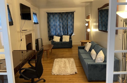 Trenton House | Spacious apartment