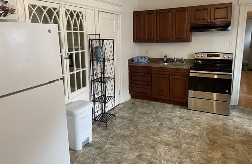 Trenton House | Spacious apartment