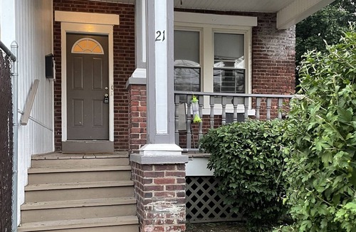 Trenton House | Spacious apartment