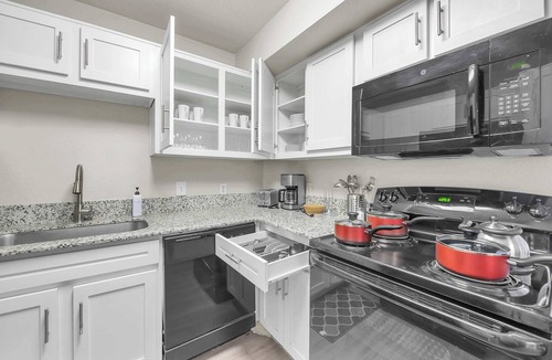 Pleasant Valley Apartment | Spacious apartment w/pool & hot tub