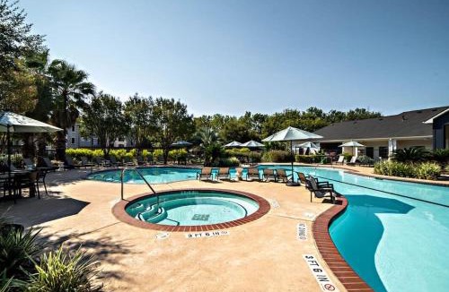 Pleasant Valley Apartment | Spacious apartment w pool hot tub & pet-friendly