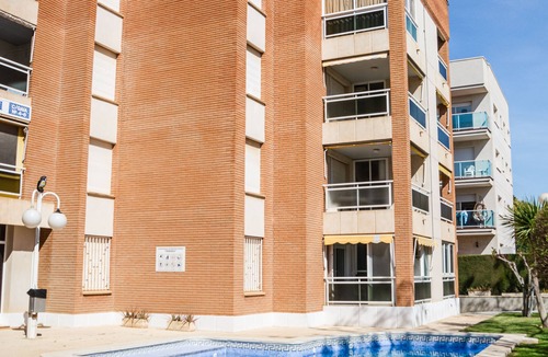 Cambrils Apartment | Spacious apartment with pool views | ESQUIROL BEACH