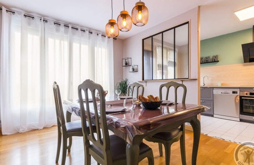 Granville Apartment | Spacious apartment with sunny balcony in Granville