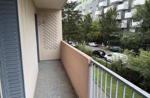 Yves Farge - Le Fleuve Apartment | Spacious apartment with balcony