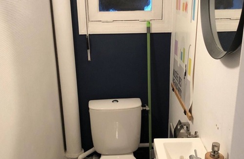 Dobree-Bon Port Apartment | Spacious apartment with balcony