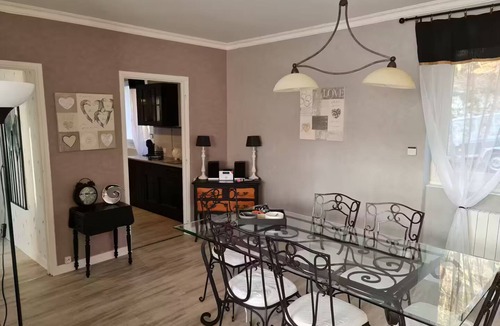 Thiers Apartment | Spacious Apartment with Valley View - 2 Bedrooms in Thiers