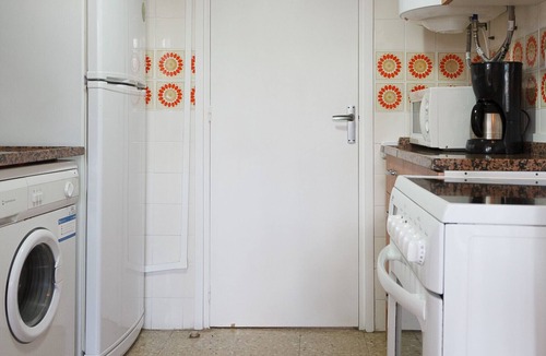 Salou City Centre Apartment | Spacious apartment with sea views and pool - UHC MARINA MAR