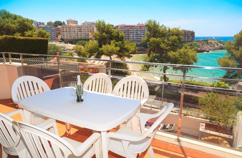 Salou City Centre Apartment | Spacious apartment with sea views and pool - UHC MARINA MAR