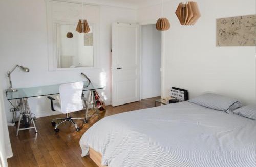 12th Arrondissement Apartment | Spacious apartment with WiFi in the heart of Paris