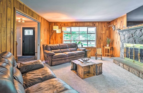 Central Bridge House | Spacious Apple Orchard Home: Game Room, Pool!