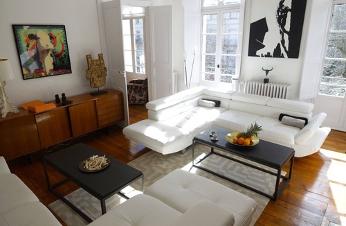 Bagneres-de-Luchon Apartment | Spacious apt type 5 of 95m ², large volume, HEATED POOL