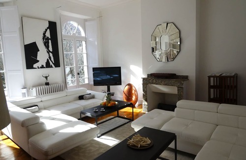 Bagneres-de-Luchon Apartment | Spacious apt type 5 of 95m ², large volume, HEATED POOL