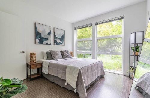 Minor Apartment | Spacious Apt | Free Parking | Rooftop views | Gym