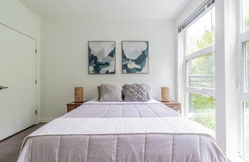 Minor Apartment | Spacious Apt | Free Parking | Rooftop views | Gym