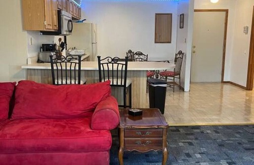 Sayre Apartment | Spacious Apt near Guthrie/Packer