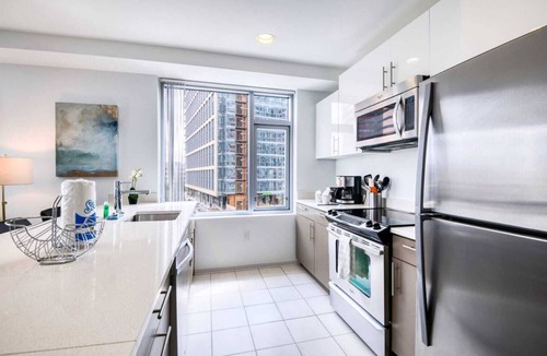 East Cambridge Apartment | Spacious Apt Near Kendall Sq