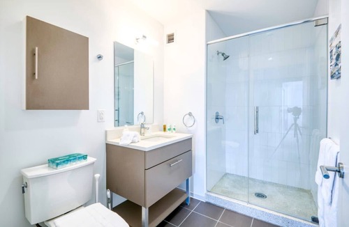 East Cambridge Apartment | Spacious Apt Near Kendall Sq